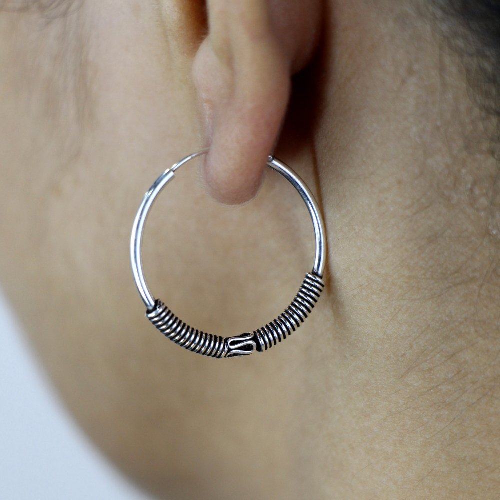 Single S Round Earring 