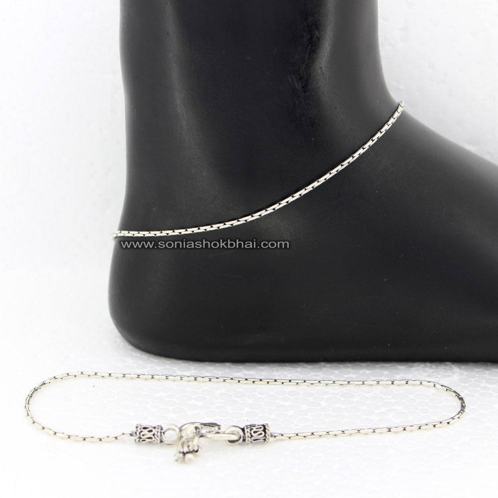 Single Chain Anklet