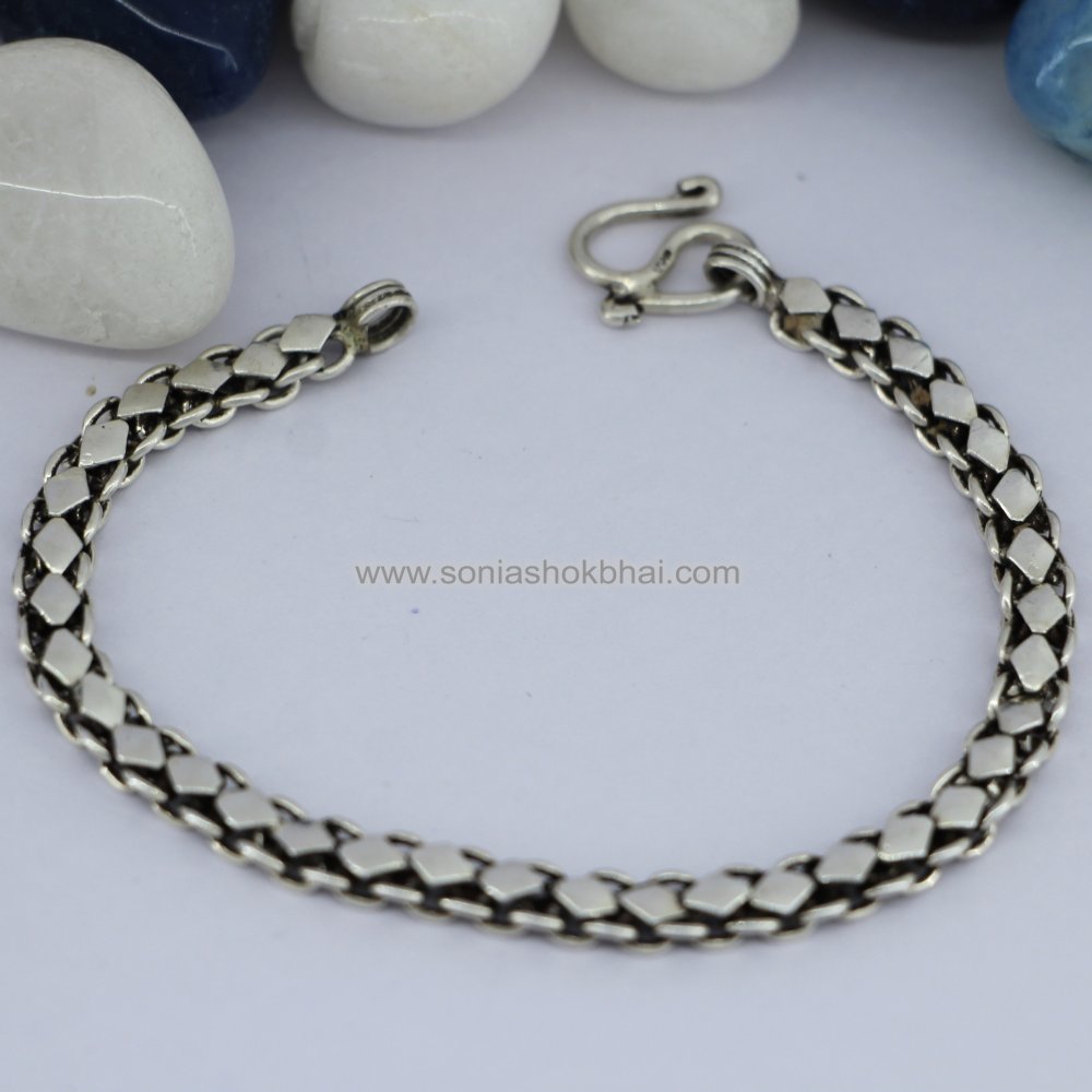 Kite Shape Chain Bracelets