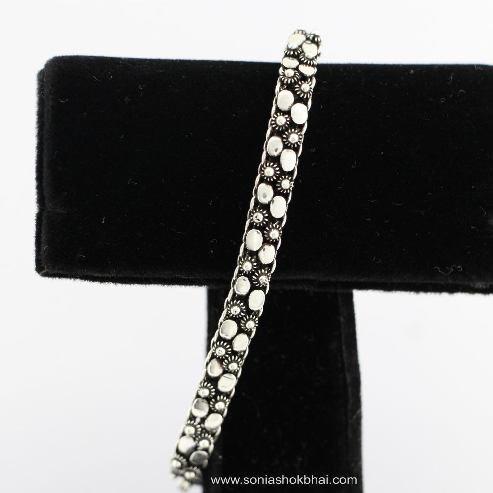 Bracelets With Antique Design  