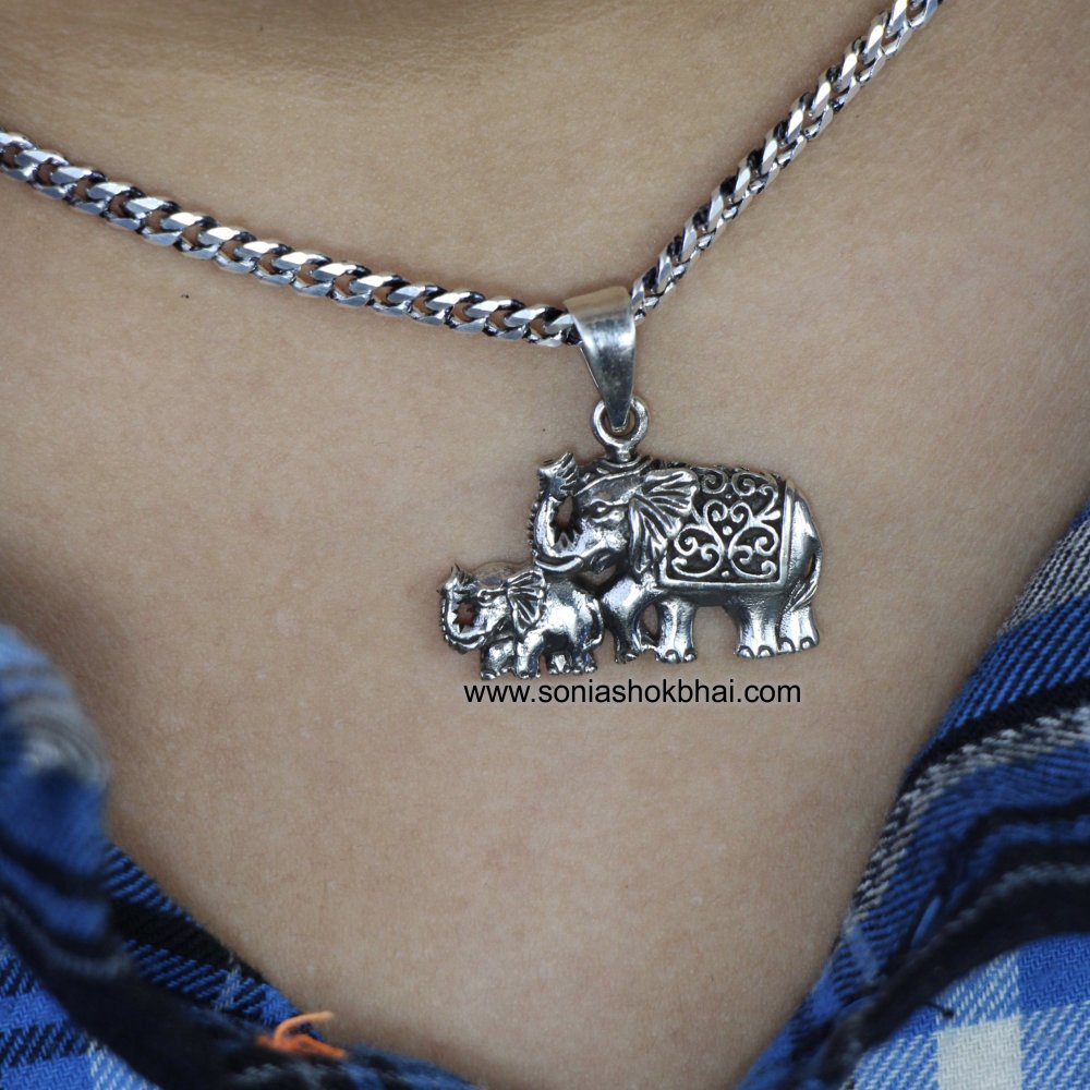 Double Elephants Pendant 