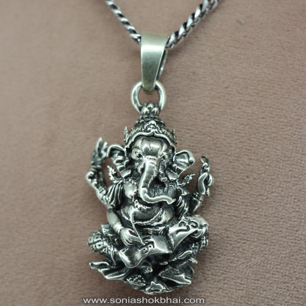 Sitting Ganpati Pendant