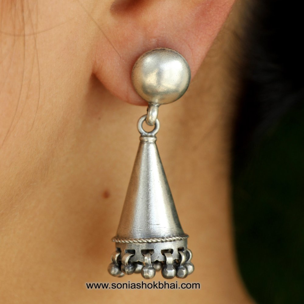 Plan Antique Earring with zoomer 