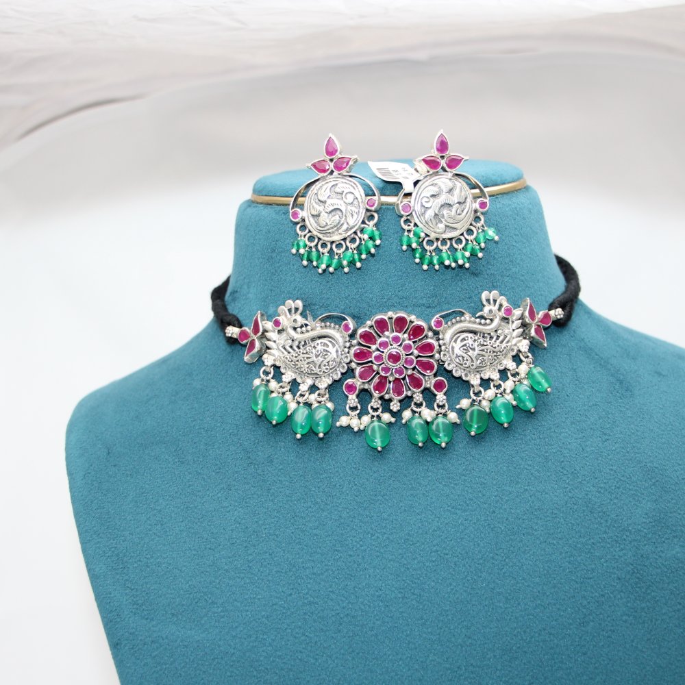 Ruby Emrald colour necklace